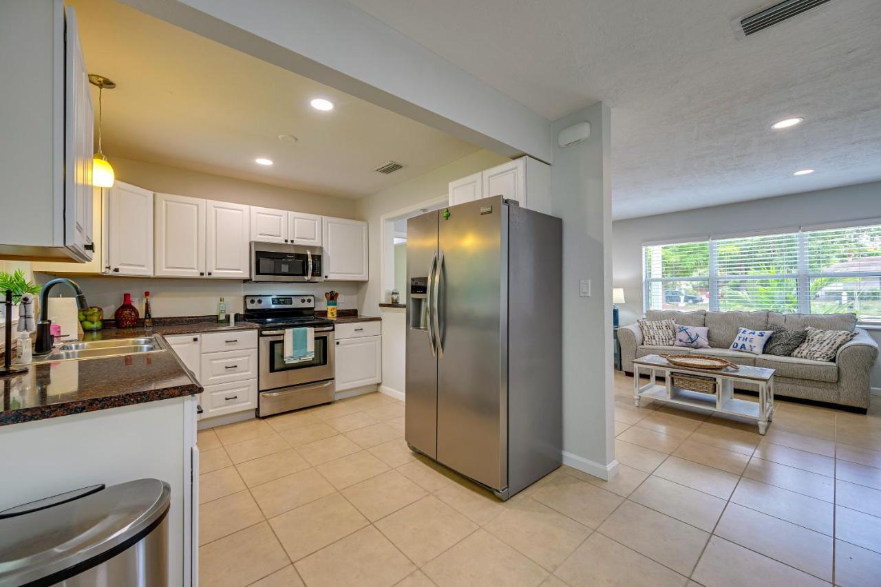 Sunny Sarasota Home With Private Yard And Fire Pit! Ngoại thất bức ảnh