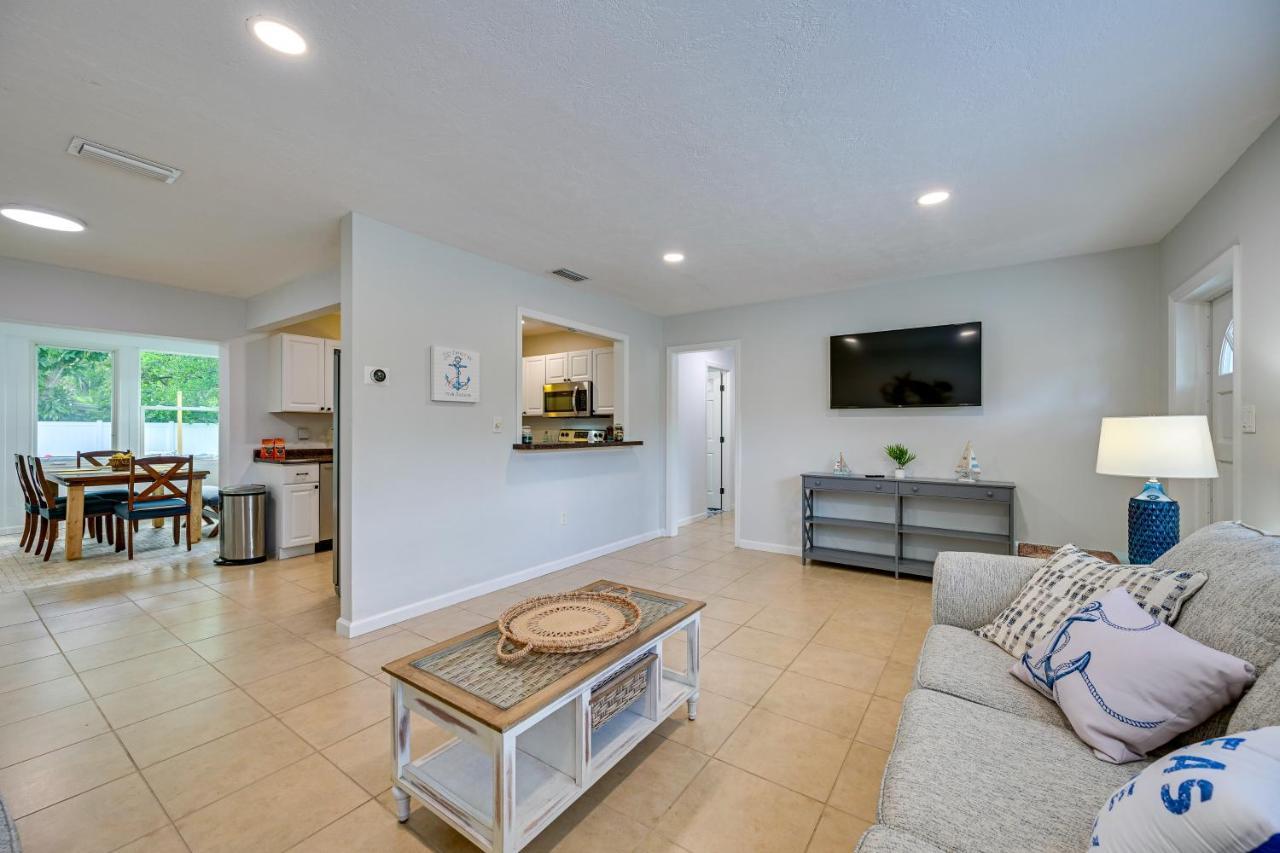 Sunny Sarasota Home With Private Yard And Fire Pit! Ngoại thất bức ảnh